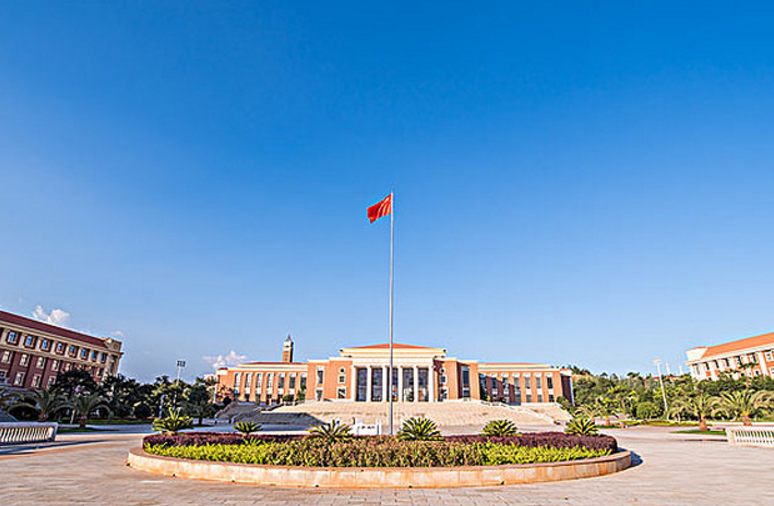 成都市讀中專學(xué)校要分?jǐn)?shù)嗎