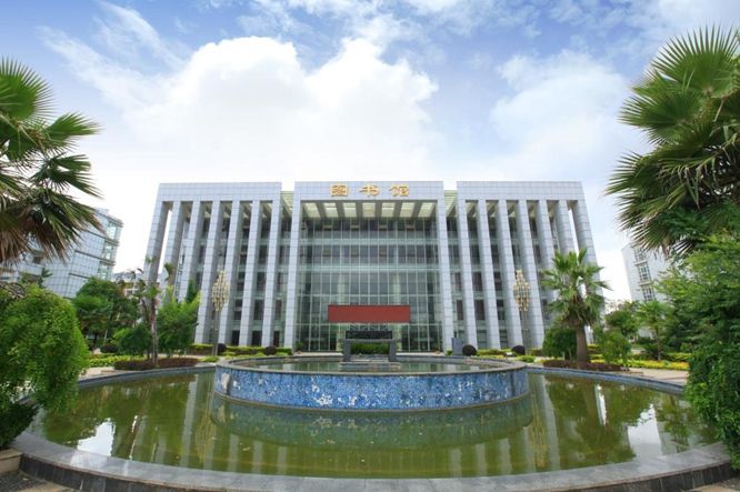 貴州中專學校