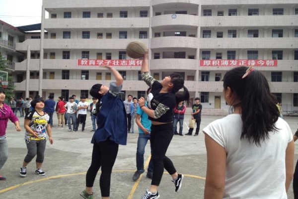 雅安職業高中怎么樣