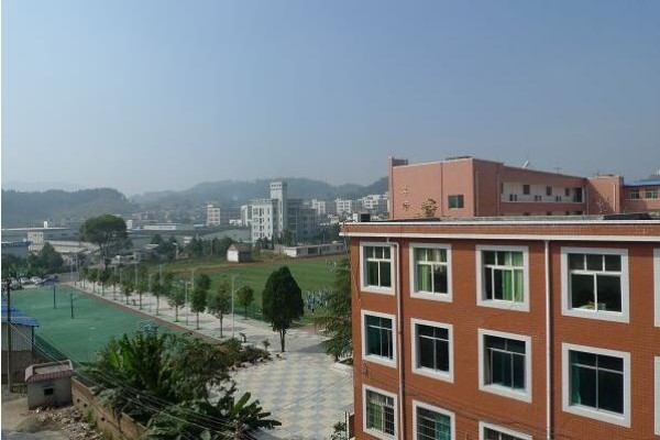 樂(lè)山職業(yè)中學(xué)怎么樣